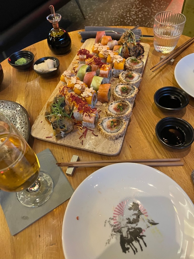 Belgrad’da Angry Monk resturanttan suşi fotoğrafları