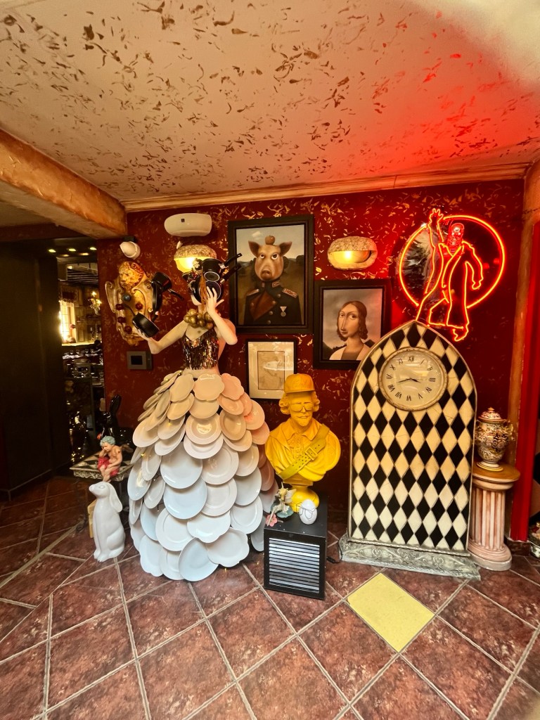 Belgrad’daki Lorenzo Kakalamba restaurantın giriş fotoğrafı